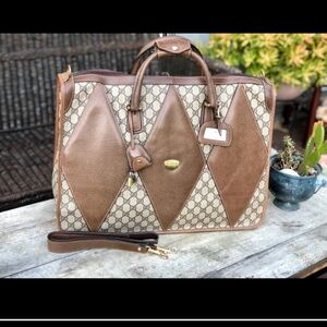 Vintage Gucci travel bag. (Authentic)